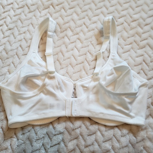 Vanity Fair Full Coverage Bra - Picture 3 of 3